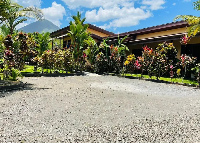 Aunty Arenal Lodge La Fortuna